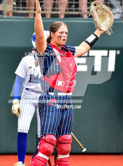 Thumbnail 2 in Aubrey vs. Robinson (UIL Softball 4A Div 2 Final) photogallery.