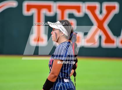 Thumbnail 3 in Aubrey vs. Robinson (UIL Softball 4A Div 2 Final) photogallery.