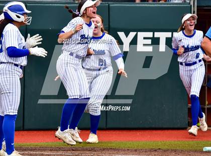 Thumbnail 2 in Aubrey vs. Robinson (UIL Softball 4A Div 2 Final) photogallery.