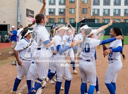 Thumbnail 2 in Aubrey vs. Robinson (UIL Softball 4A Div 2 Final) photogallery.