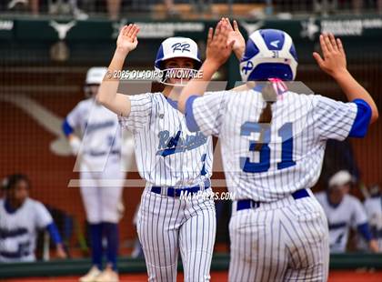 Thumbnail 3 in Aubrey vs. Robinson (UIL Softball 4A Div 2 Final) photogallery.