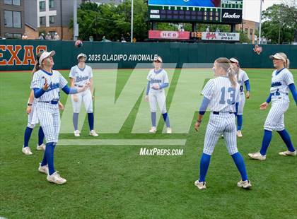 Thumbnail 1 in Aubrey vs. Robinson (UIL Softball 4A Div 2 Final) photogallery.