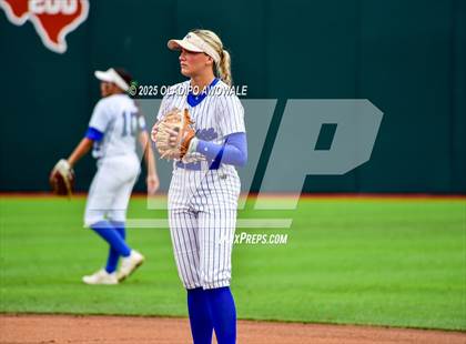 Thumbnail 2 in Aubrey vs. Robinson (UIL Softball 4A Div 2 Final) photogallery.