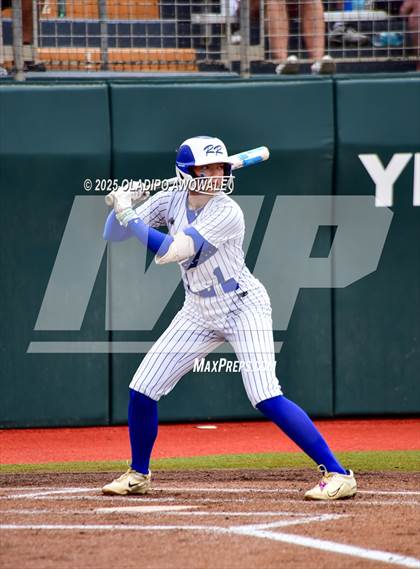 Thumbnail 3 in Aubrey vs. Robinson (UIL Softball 4A Div 2 Final) photogallery.
