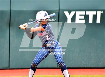 Thumbnail 3 in Aubrey vs. Robinson (UIL Softball 4A Div 2 Final) photogallery.