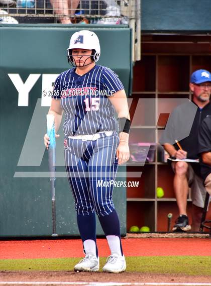 Thumbnail 3 in Aubrey vs. Robinson (UIL Softball 4A Div 2 Final) photogallery.