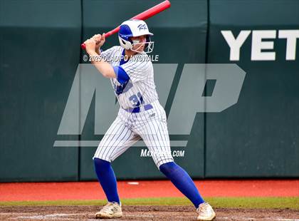Thumbnail 2 in Aubrey vs. Robinson (UIL Softball 4A Div 2 Final) photogallery.