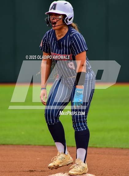 Thumbnail 1 in Aubrey vs. Robinson (UIL Softball 4A Div 2 Final) photogallery.