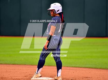 Thumbnail 3 in Aubrey vs. Robinson (UIL Softball 4A Div 2 Final) photogallery.