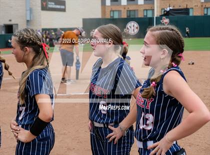 Thumbnail 1 in Aubrey vs. Robinson (UIL Softball 4A Div 2 Final) photogallery.