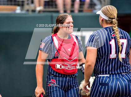 Thumbnail 1 in Aubrey vs. Robinson (UIL Softball 4A Div 2 Final) photogallery.