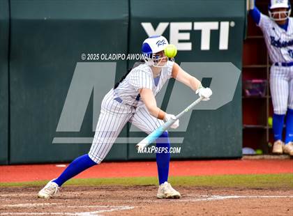 Thumbnail 2 in Aubrey vs. Robinson (UIL Softball 4A Div 2 Final) photogallery.