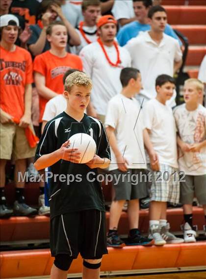 Thumbnail 1 in Cheshire vs Ridgefield (CIAC Class L Final) photogallery.