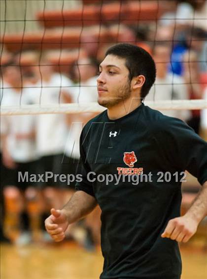 Thumbnail 3 in Cheshire vs Ridgefield (CIAC Class L Final) photogallery.