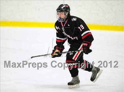 Thumbnail 3 in New Canaan vs. Darien (FCIAC Tier 1 Semifinal) photogallery.