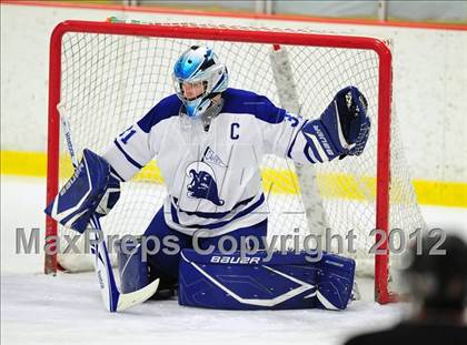 Thumbnail 3 in New Canaan vs. Darien (FCIAC Tier 1 Semifinal) photogallery.