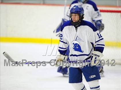 Thumbnail 1 in New Canaan vs. Darien (FCIAC Tier 1 Semifinal) photogallery.