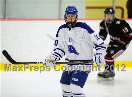 Thumbnail 2 in New Canaan vs. Darien (FCIAC Tier 1 Semifinal) photogallery.