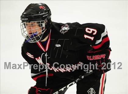 Thumbnail 3 in New Canaan vs. Darien (FCIAC Tier 1 Semifinal) photogallery.