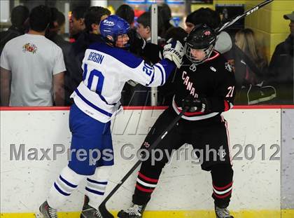 Thumbnail 3 in New Canaan vs. Darien (FCIAC Tier 1 Semifinal) photogallery.