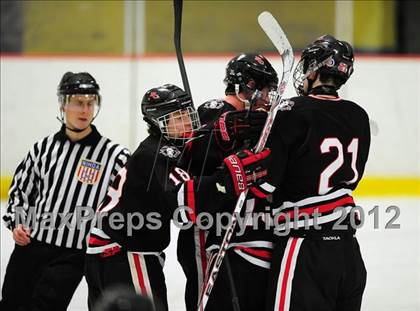 Thumbnail 3 in New Canaan vs. Darien (FCIAC Tier 1 Semifinal) photogallery.