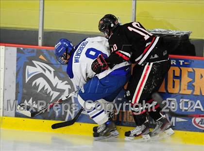 Thumbnail 1 in New Canaan vs. Darien (FCIAC Tier 1 Semifinal) photogallery.