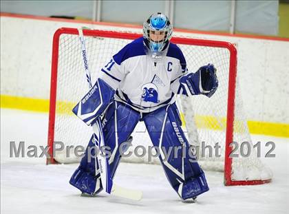 Thumbnail 2 in New Canaan vs. Darien (FCIAC Tier 1 Semifinal) photogallery.