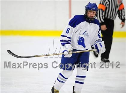 Thumbnail 1 in New Canaan vs. Darien (FCIAC Tier 1 Semifinal) photogallery.