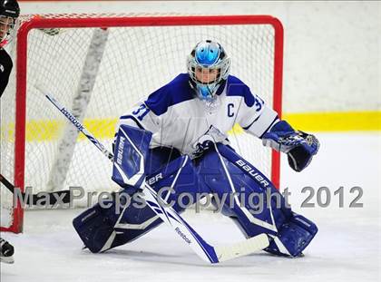Thumbnail 2 in New Canaan vs. Darien (FCIAC Tier 1 Semifinal) photogallery.