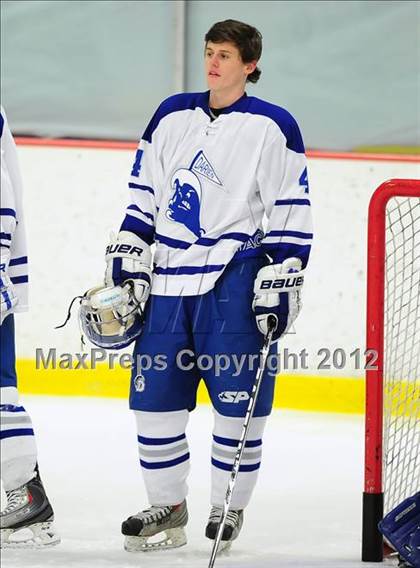 Thumbnail 3 in New Canaan vs. Darien (FCIAC Tier 1 Semifinal) photogallery.