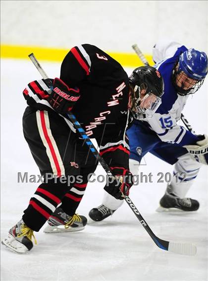 Thumbnail 3 in New Canaan vs. Darien (FCIAC Tier 1 Semifinal) photogallery.