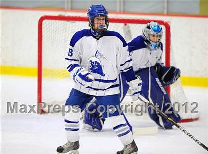 Thumbnail 1 in New Canaan vs. Darien (FCIAC Tier 1 Semifinal) photogallery.
