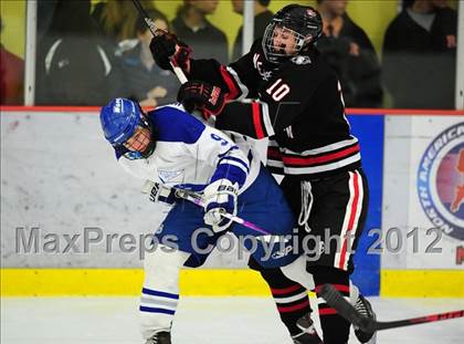 Thumbnail 1 in New Canaan vs. Darien (FCIAC Tier 1 Semifinal) photogallery.