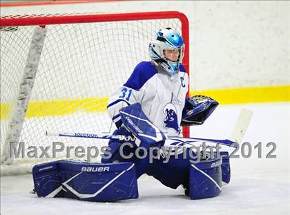 Thumbnail 3 in New Canaan vs. Darien (FCIAC Tier 1 Semifinal) photogallery.