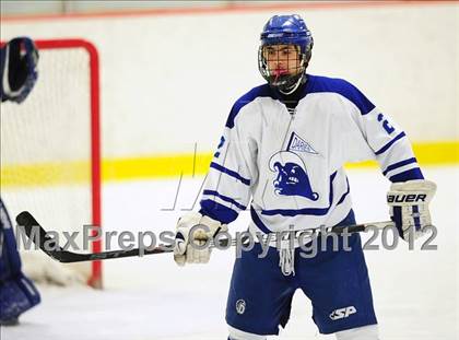 Thumbnail 3 in New Canaan vs. Darien (FCIAC Tier 1 Semifinal) photogallery.