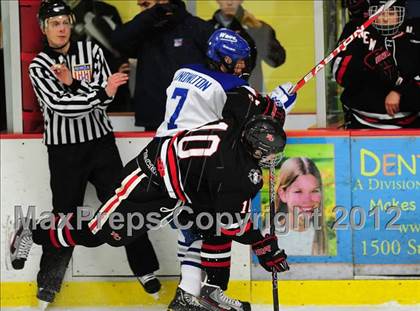 Thumbnail 3 in New Canaan vs. Darien (FCIAC Tier 1 Semifinal) photogallery.