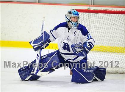 Thumbnail 3 in New Canaan vs. Darien (FCIAC Tier 1 Semifinal) photogallery.