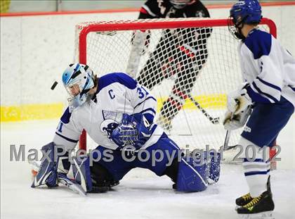 Thumbnail 2 in New Canaan vs. Darien (FCIAC Tier 1 Semifinal) photogallery.