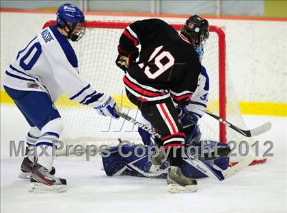 Thumbnail 2 in New Canaan vs. Darien (FCIAC Tier 1 Semifinal) photogallery.