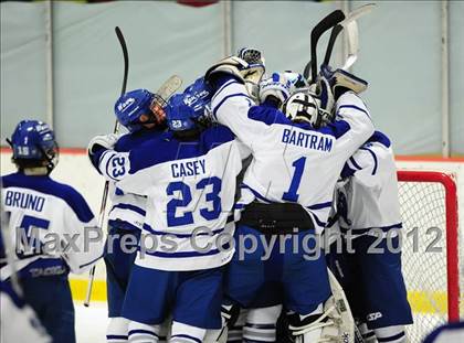 Thumbnail 2 in New Canaan vs. Darien (FCIAC Tier 1 Semifinal) photogallery.