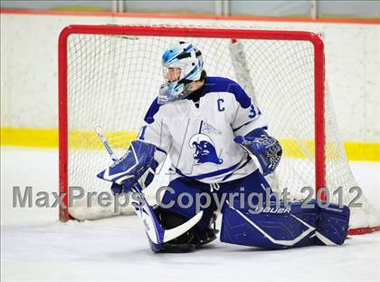 Thumbnail 2 in New Canaan vs. Darien (FCIAC Tier 1 Semifinal) photogallery.