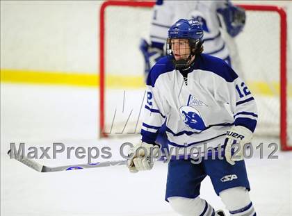 Thumbnail 3 in New Canaan vs. Darien (FCIAC Tier 1 Semifinal) photogallery.