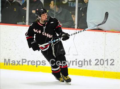Thumbnail 2 in New Canaan vs. Darien (FCIAC Tier 1 Semifinal) photogallery.