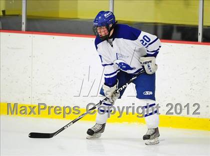 Thumbnail 3 in New Canaan vs. Darien (FCIAC Tier 1 Semifinal) photogallery.