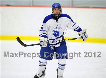 Thumbnail 2 in New Canaan vs. Darien (FCIAC Tier 1 Semifinal) photogallery.