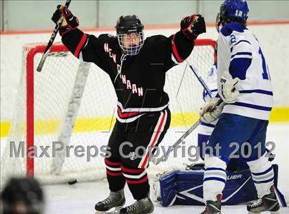 Thumbnail 2 in New Canaan vs. Darien (FCIAC Tier 1 Semifinal) photogallery.