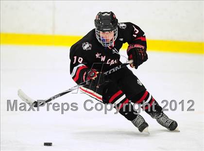 Thumbnail 3 in New Canaan vs. Darien (FCIAC Tier 1 Semifinal) photogallery.