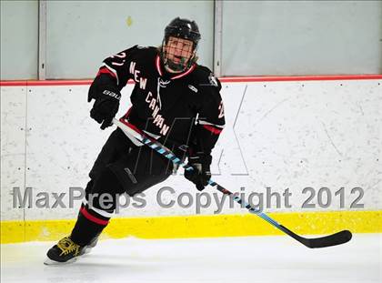 Thumbnail 3 in New Canaan vs. Darien (FCIAC Tier 1 Semifinal) photogallery.