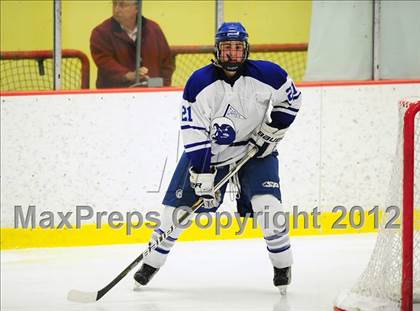 Thumbnail 1 in New Canaan vs. Darien (FCIAC Tier 1 Semifinal) photogallery.