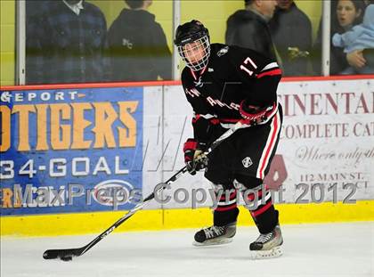 Thumbnail 3 in New Canaan vs. Darien (FCIAC Tier 1 Semifinal) photogallery.